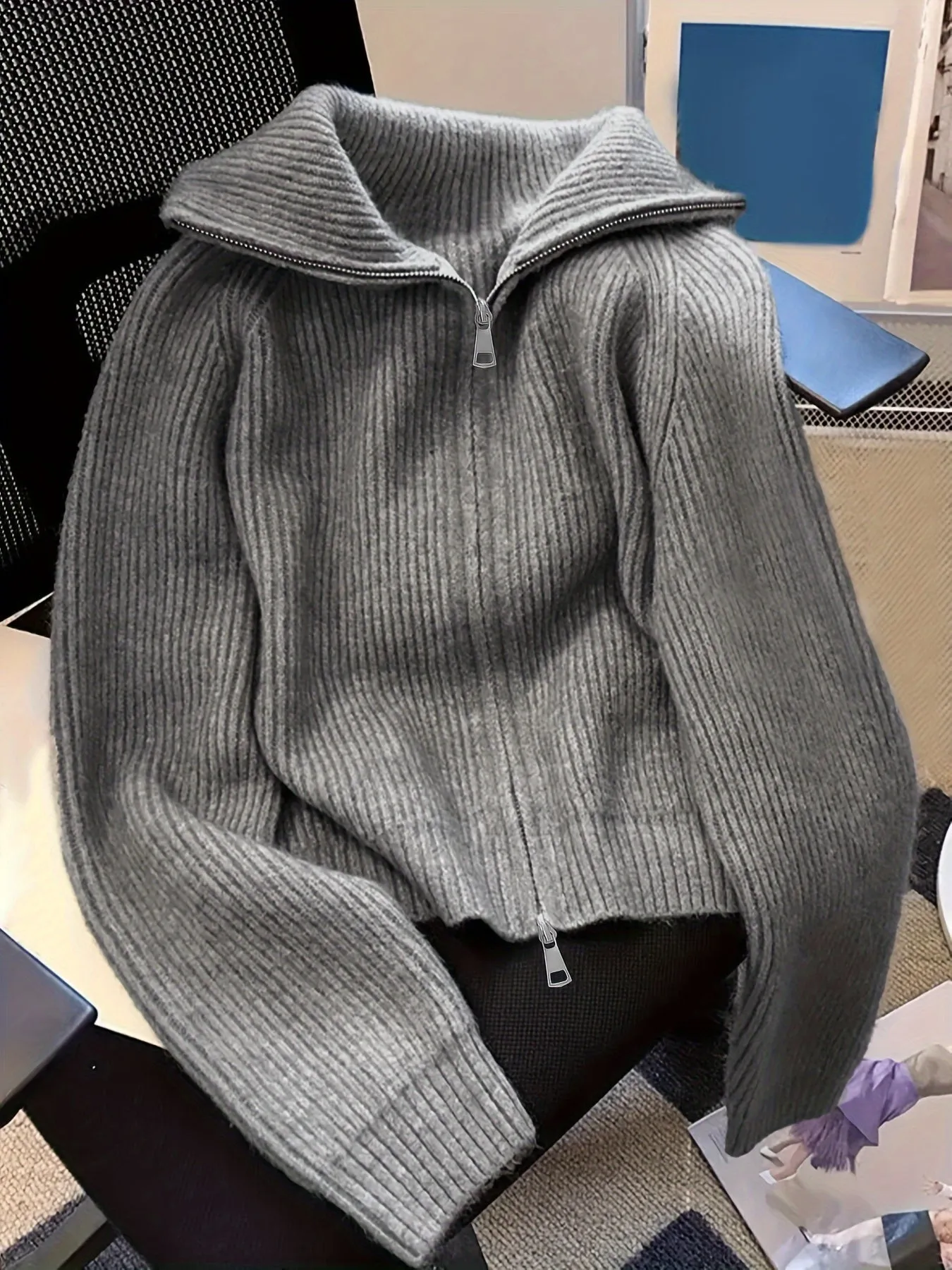 FLOREN | Casual Two-Tone Zip Cardigan