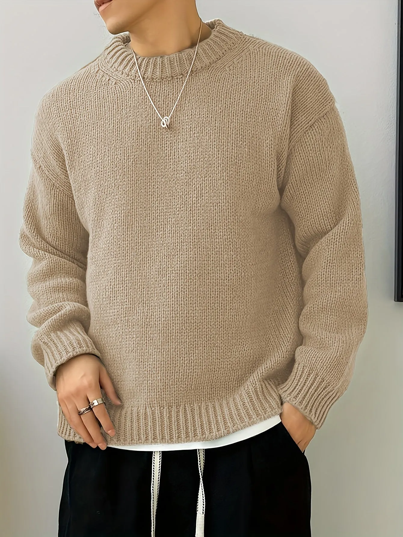 JANVAR | Mens Knitted Pullover with Round Neck