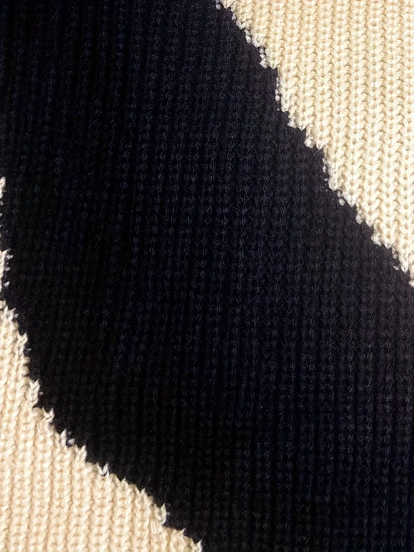 LUTHIEN | Casual Mens Sweater with Stripes